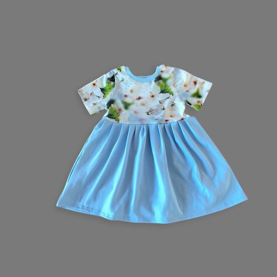 Kleita  "Ābeļziediņš" 